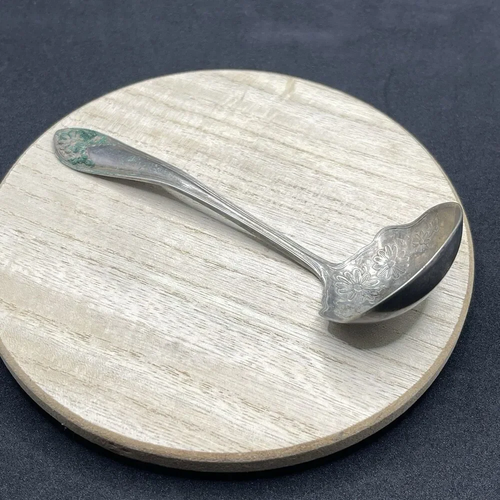 VTG Atq WM Rogers&Son Pat Jan 4 1910 Silverplate Daisy Pattern Gravy Soup Spoon